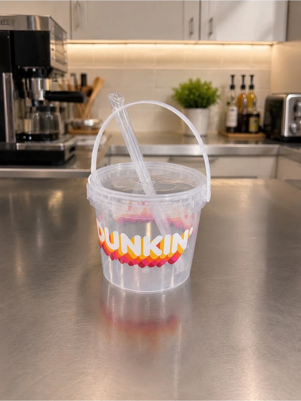 dunkin’ bucket with lid, straw